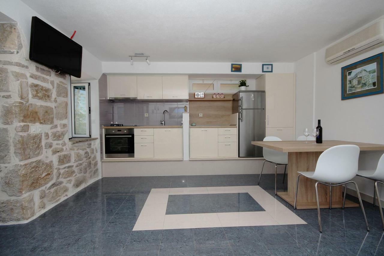 Apartmani Dalmacija Брела Экстерьер фото