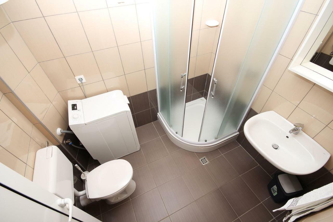 Apartmani Dalmacija Брела Экстерьер фото