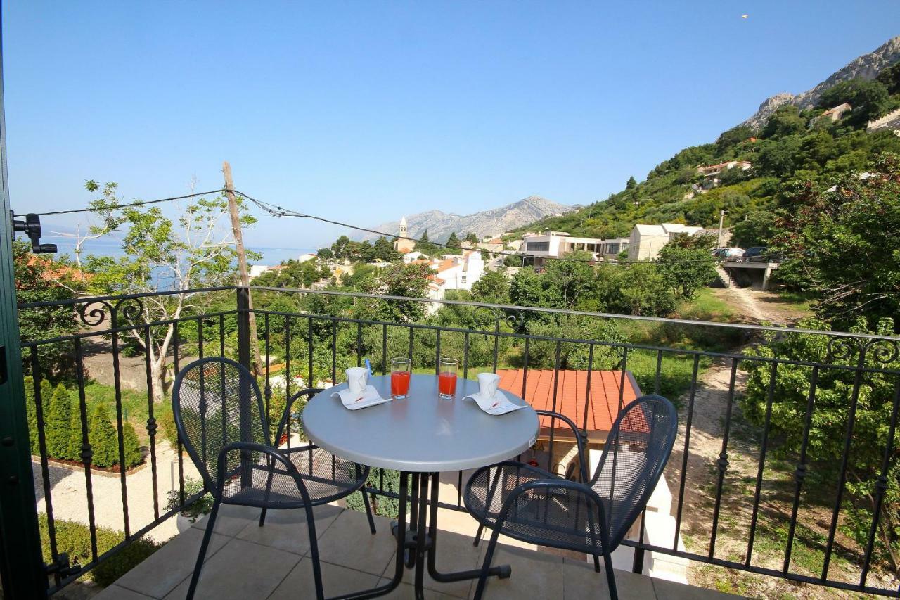 Apartmani Dalmacija Брела Экстерьер фото