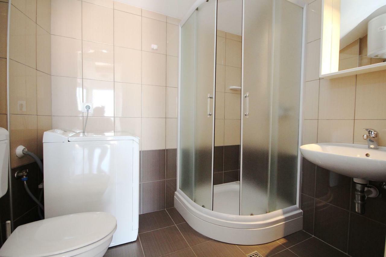 Apartmani Dalmacija Брела Экстерьер фото