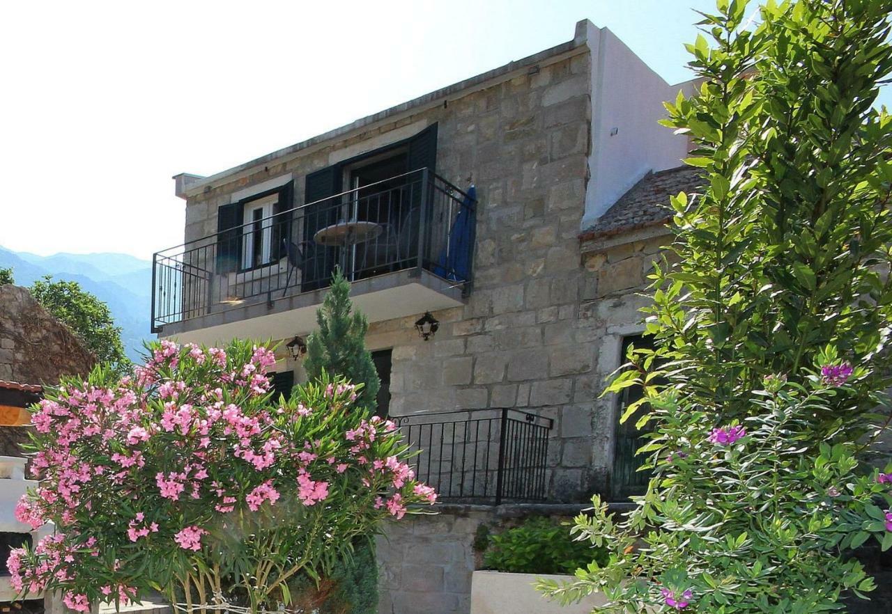 Apartmani Dalmacija Брела Экстерьер фото